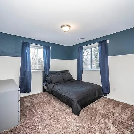Newly Renovated 3 Bed/1 Bath For Visits To Dc/Umd! Apartment